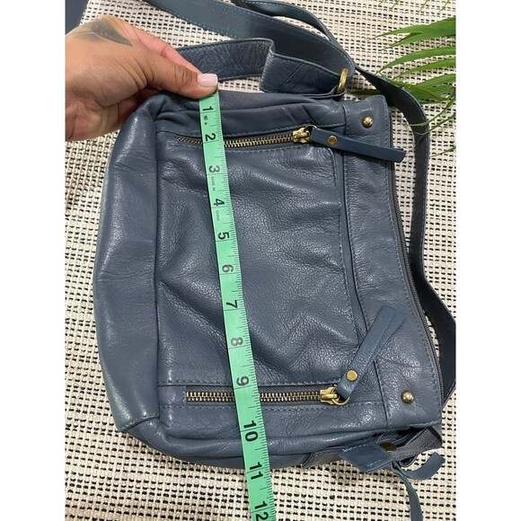 crossbody leather bag - Picture 9 of 10